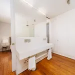 Appartement Luxurious 4br In Lisbon, Sleeps 10 *
