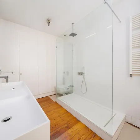 Luxurious 4br In Lisbon, Sleeps 10 *