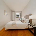 Luxurious 4br In Lisbon, Sleeps 10 Lisboa