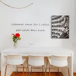 Appartement Luxurious 4br In Lisbon, Sleeps 10 *