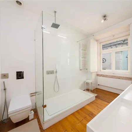 Luxurious 4br In Lisbon, Sleeps 10 Apartment Lisbon