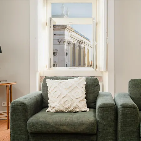 Apartment Luxurious 4br In Lisbon, Sleeps 10