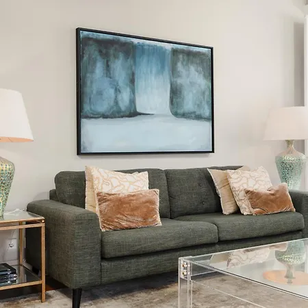 Luxurious 4br Apt, Sleeps 10 Lisboa
