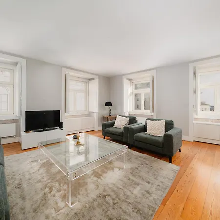 Luxurious 4br In Lisbon, Sleeps 10