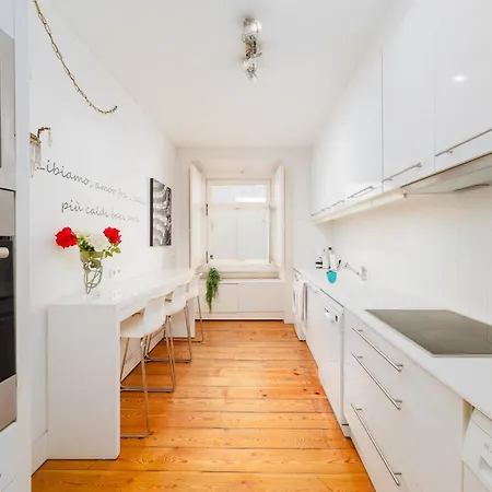 Lägenhet Luxurious 4br In Lisbon, Sleeps 10