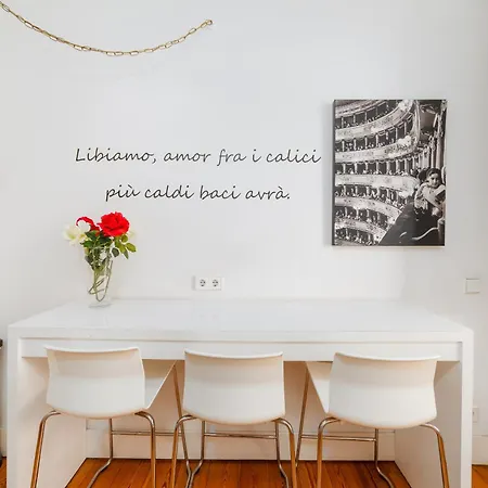 Apartment Luxurious 4br In Lisbon, Sleeps 10 *