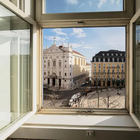 Luxurious 4br In Lisbon, Sleeps 10 * Lisbon
