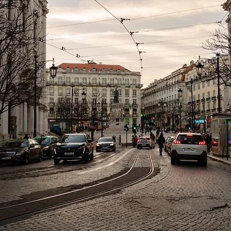 Apartment Luxurious 4br In Lisbon, Sleeps 10 *
