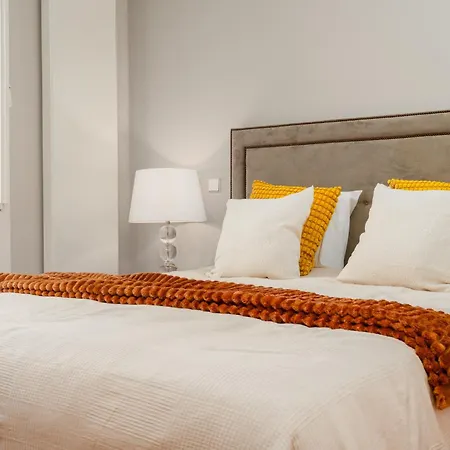 Apartamento Luxurious 4br In Lisbon, Sleeps 10