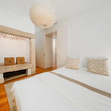 Luxurious 4br In Lisbon, Sleeps 10