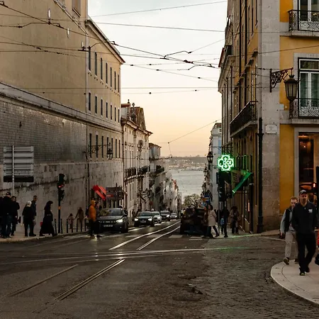 Apartamento Luxurious 4br In Lisbon, Sleeps 10