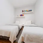 Lejlighed Luxurious 4br In Lisbon, Sleeps 10 *