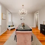 Luxurious 4br In Lisbon, Sleeps 10 Lejlighed Lisboa